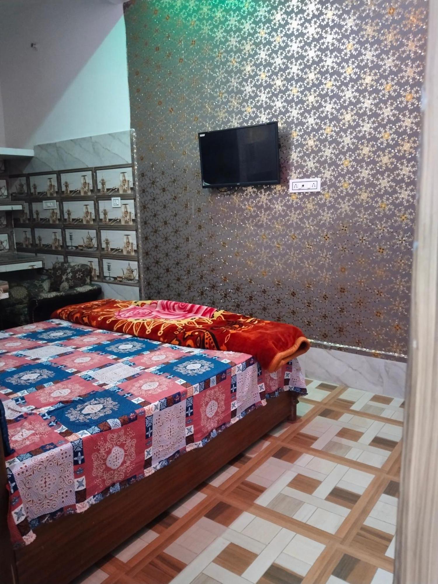 Balaji Homestay Mathura In Vrindavan 外观 照片