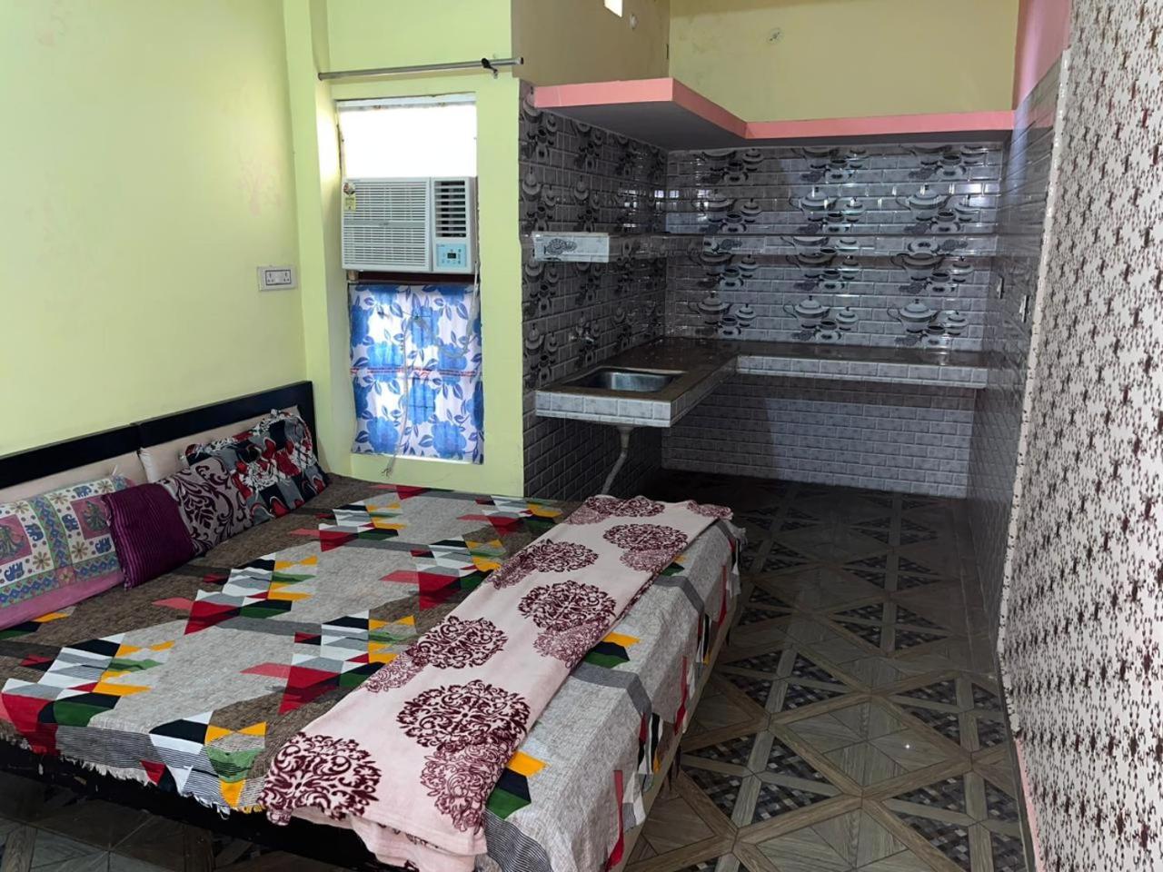 Balaji Homestay Mathura In Vrindavan 外观 照片