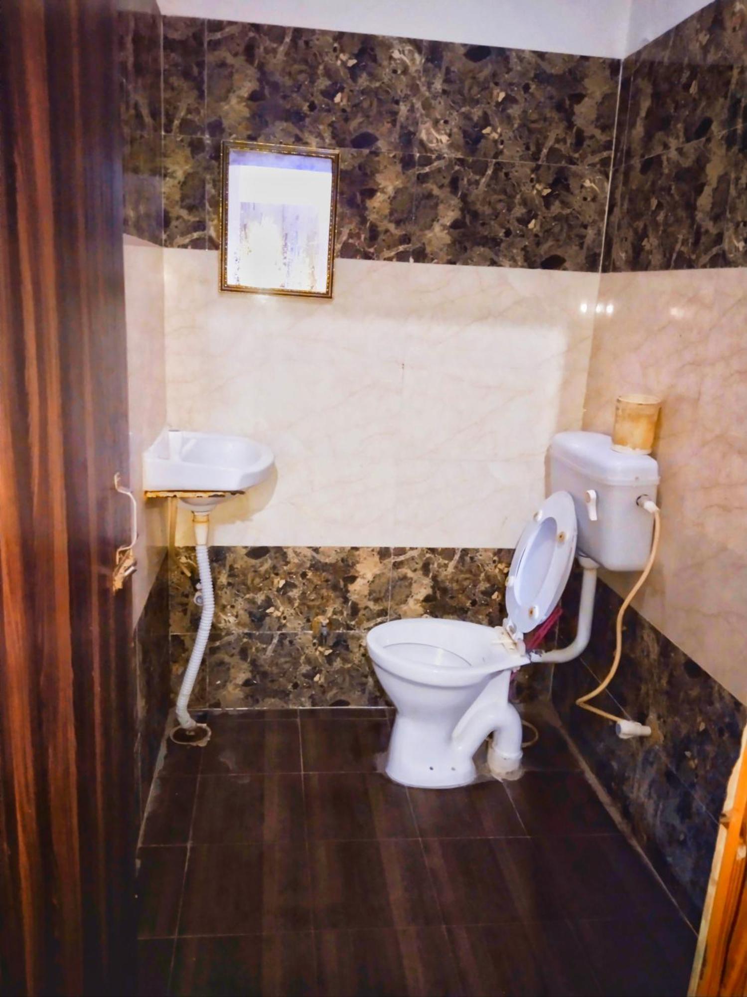 Balaji Homestay Mathura In Vrindavan 外观 照片