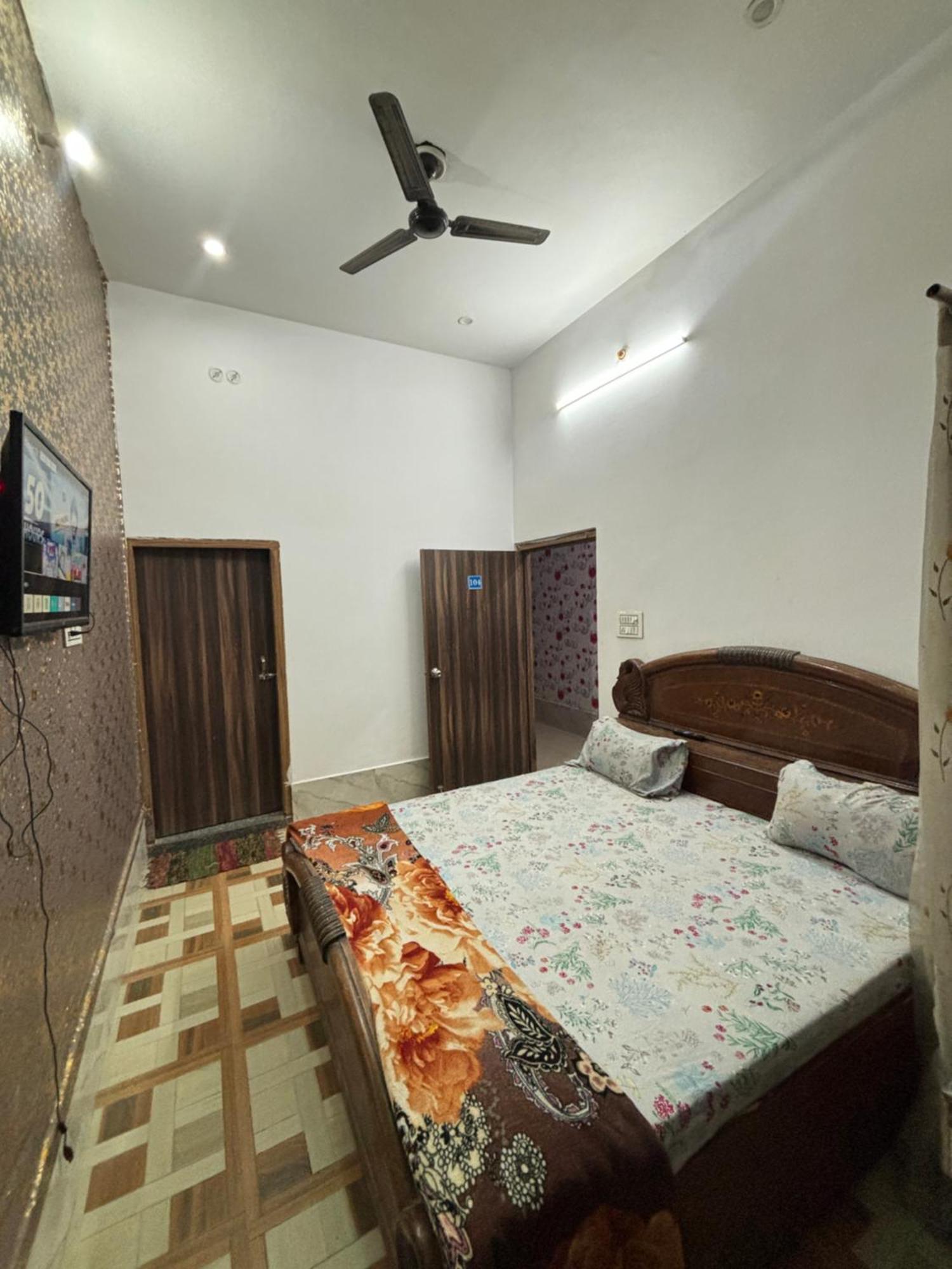 Balaji Homestay Mathura In Vrindavan 外观 照片