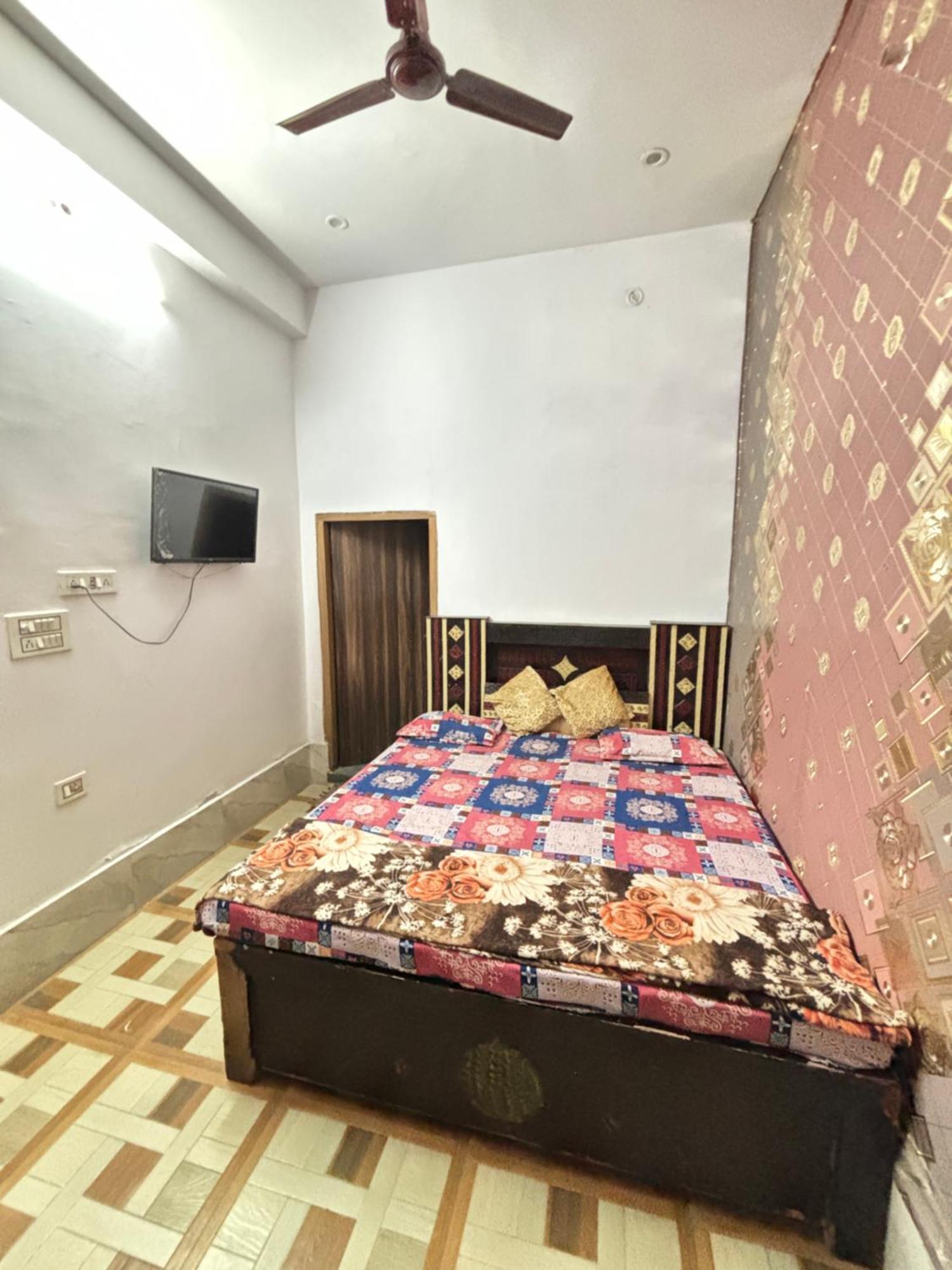 Balaji Homestay Mathura In Vrindavan 外观 照片